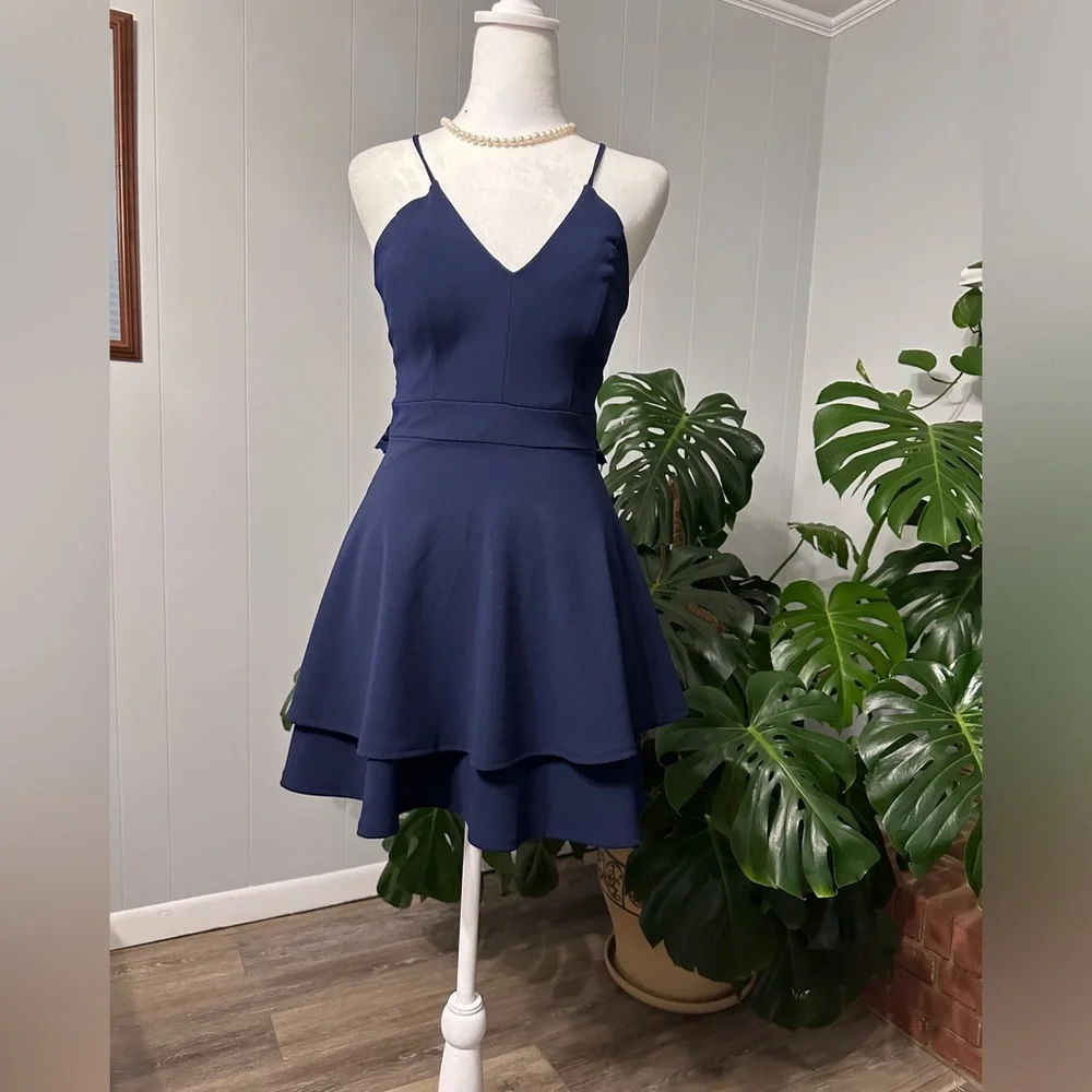 ❤️ NWOT Camille La Vie Lace back classic navy blue sleeveless dress.